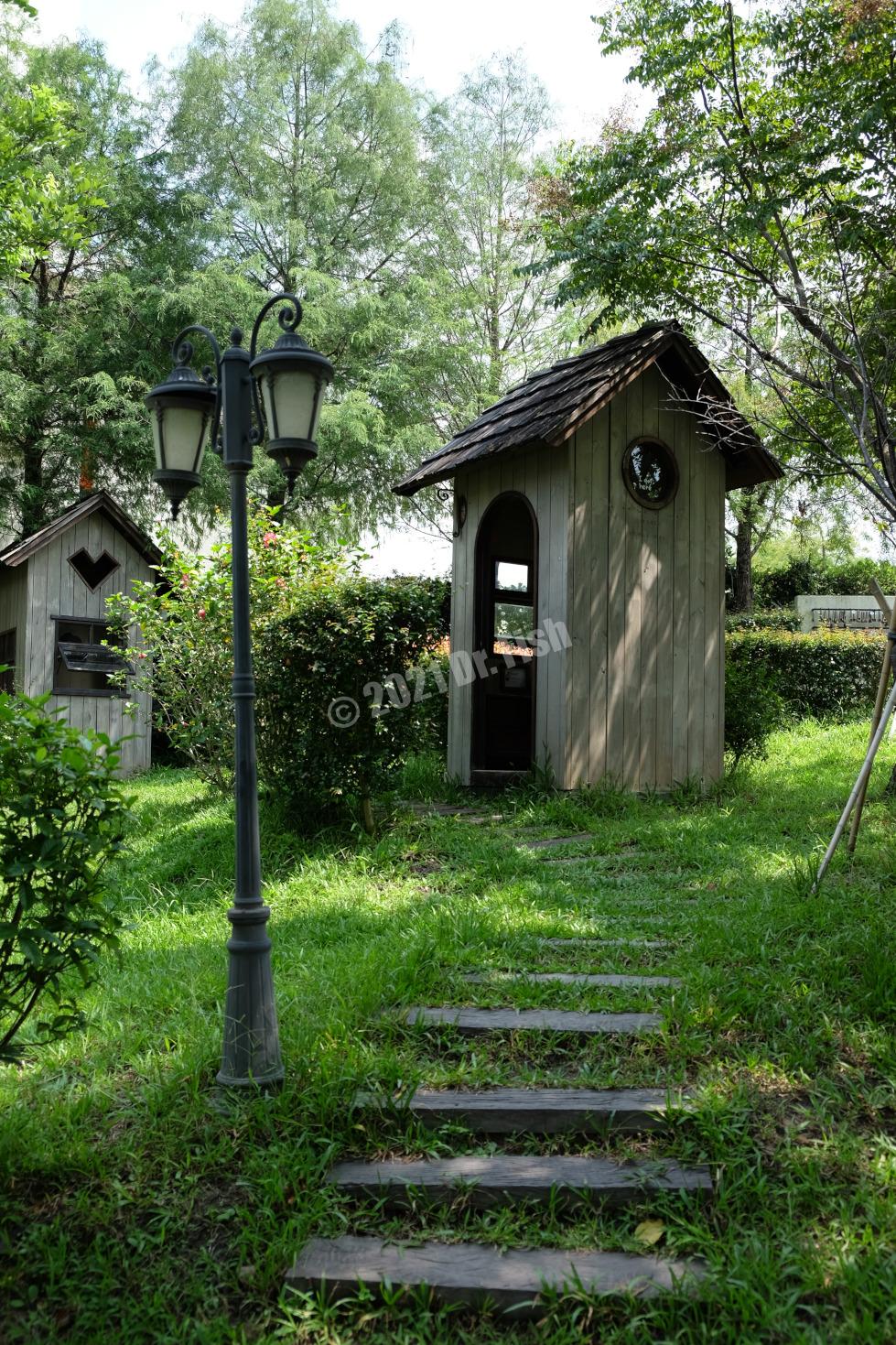 cabins in moncoeur