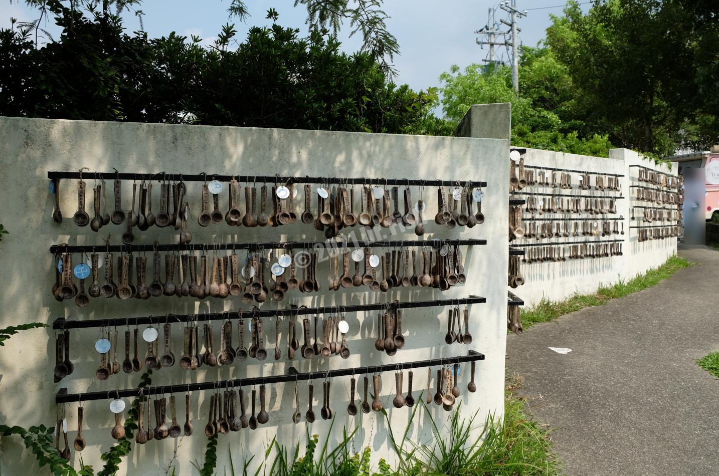 wall of spoon in moncoeur