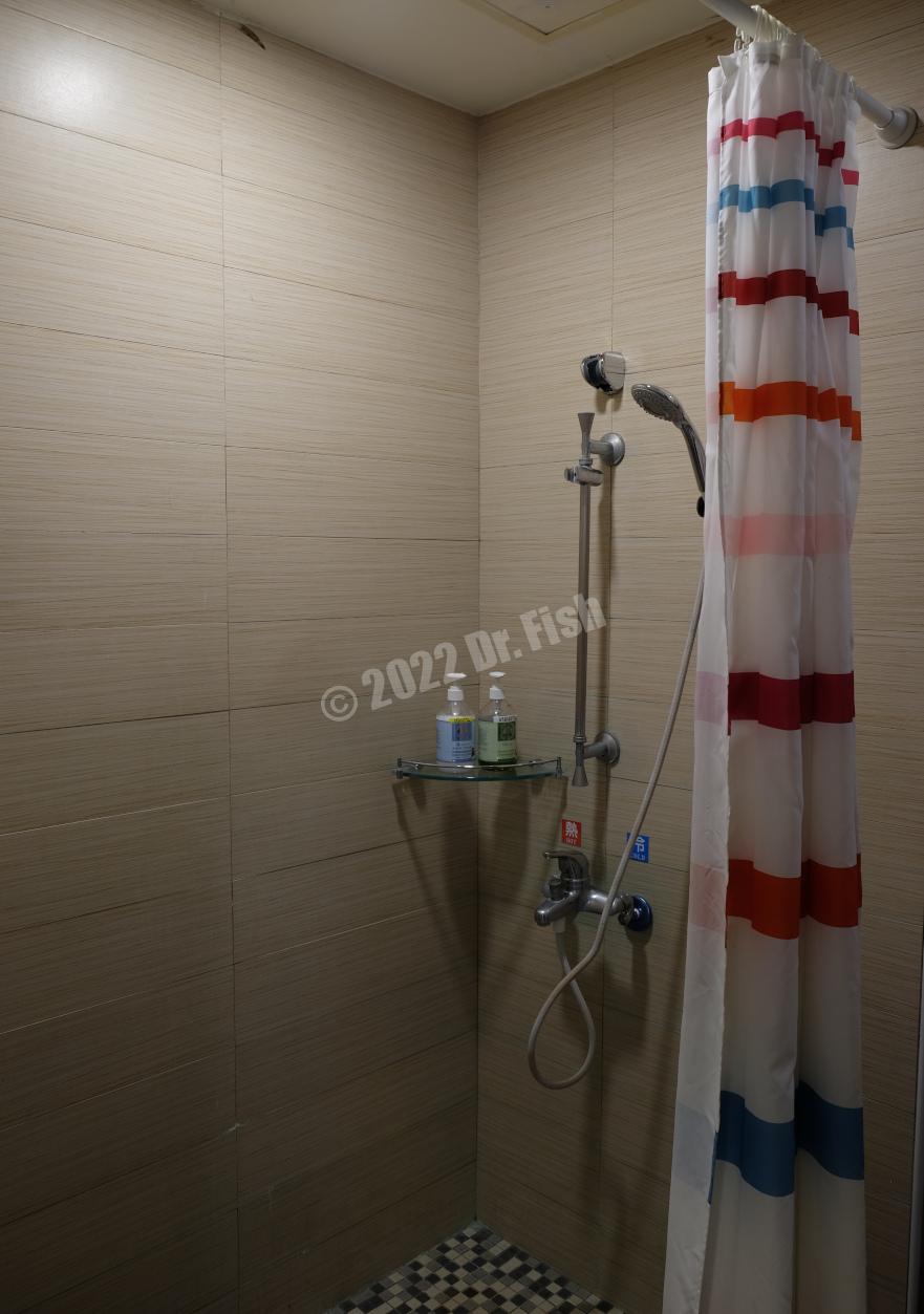 family room shower in lovesea 126 house inn
