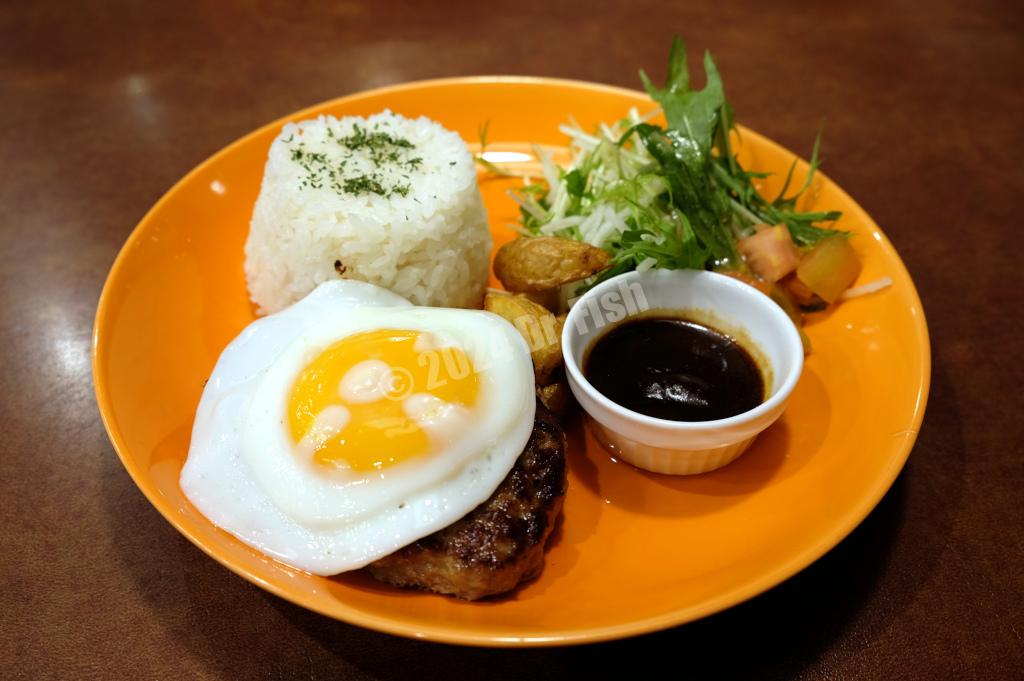 plate of hamburg steak with egg in Victoria Station