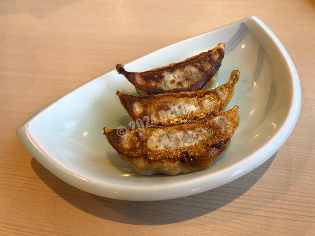 fried dumplings in ichimonji ramen store