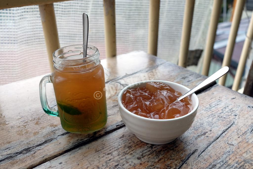 two types of aiyu jellies sold by the Uncle Aiyu Jelly in Fenqifu